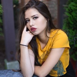 Meet your Posher, Sofia